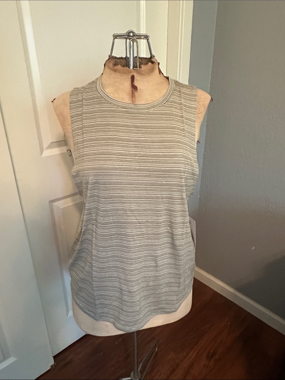 Sleeveless Striped Tank Top - Light Gray